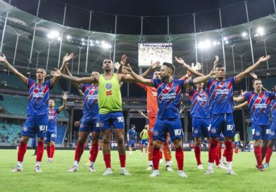 BAHIA VENCE O CRICIÚMA E SONHA COM LIBERTADORES